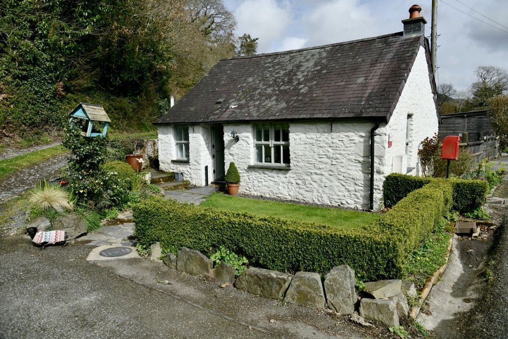 Property photo 3 of 63