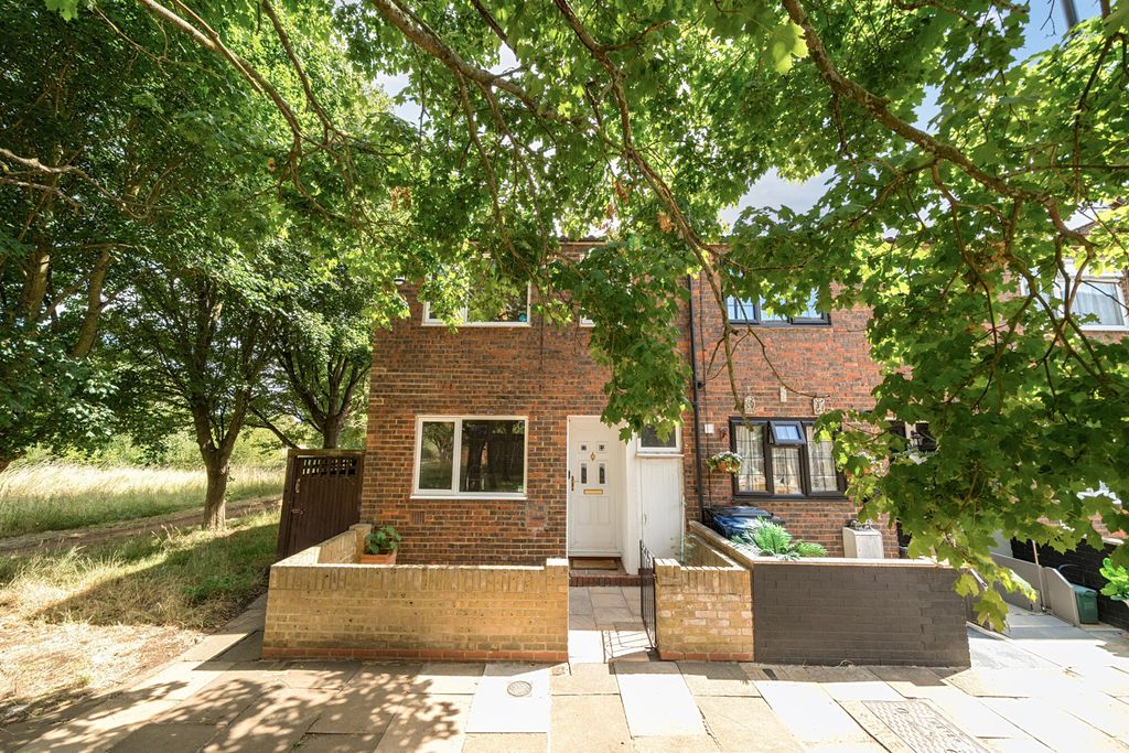 Property photo 1 of 20 1327275-18-687E29...