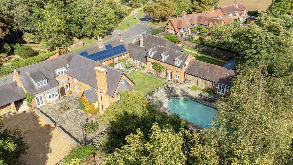 Property photo 1 of 39