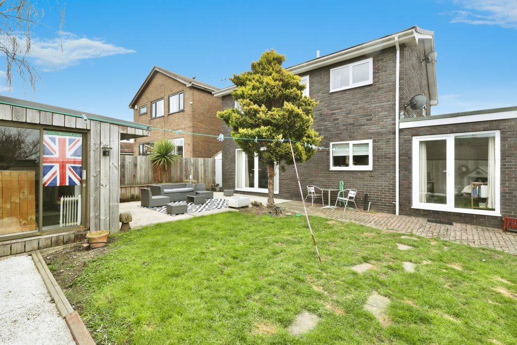 Property photo 2 of 18