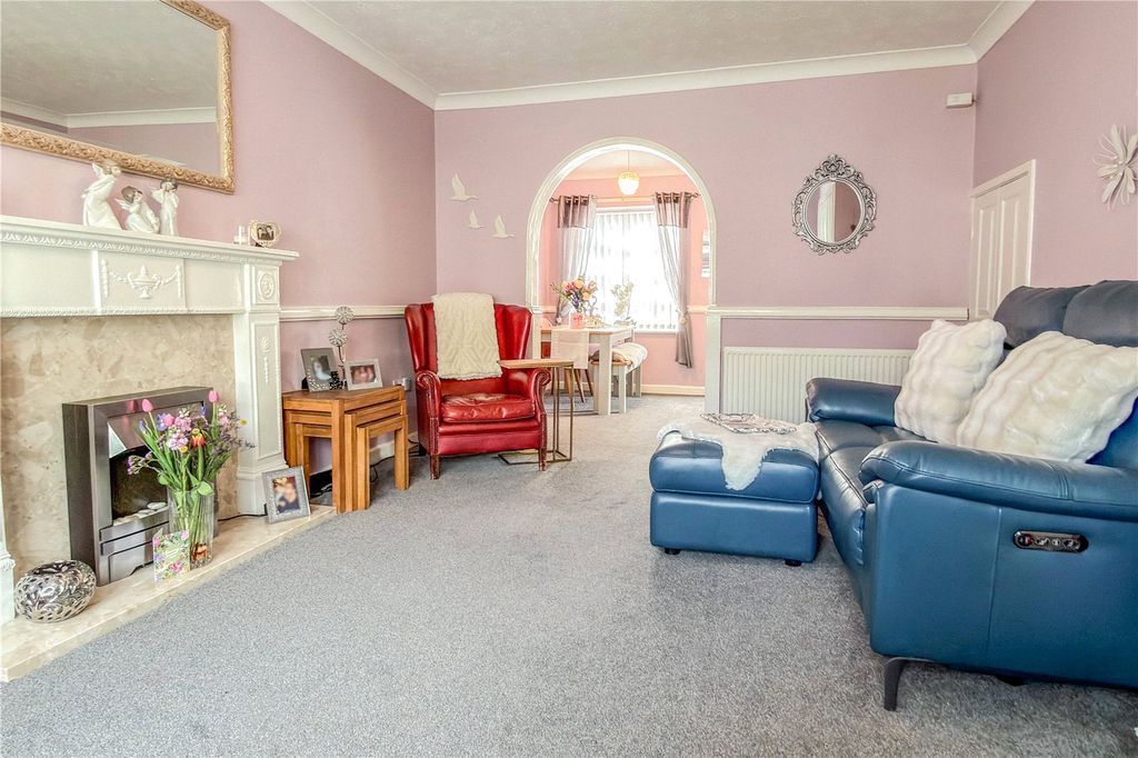 Property photo 2 of 17 Picture No. 02