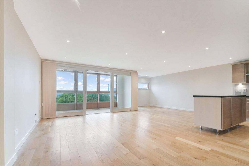 Property photo 2 of 22 Picture No. 05