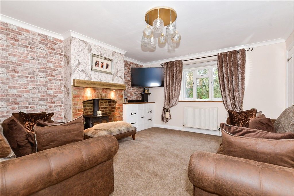 Property photo 2 of 16 Living Room