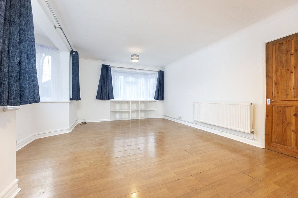 Property photo 2 of 14 Picture No. 10