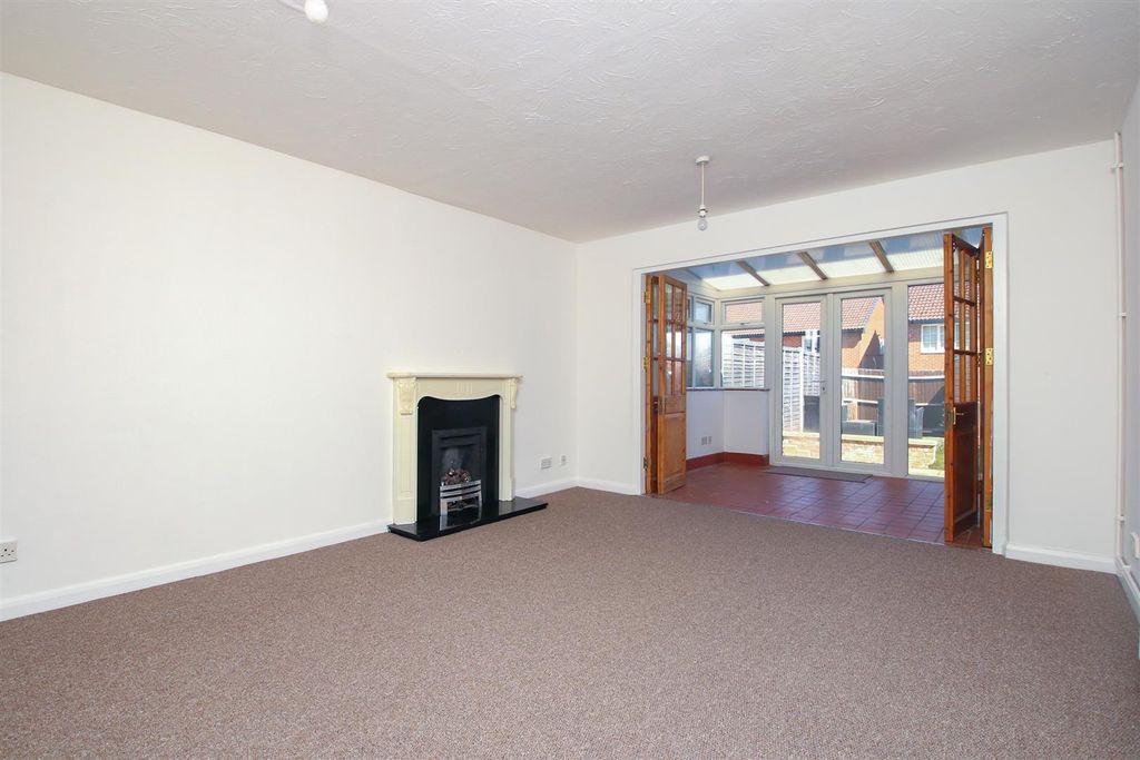 Property photo 2 of 14 57Burg_8.Jpg