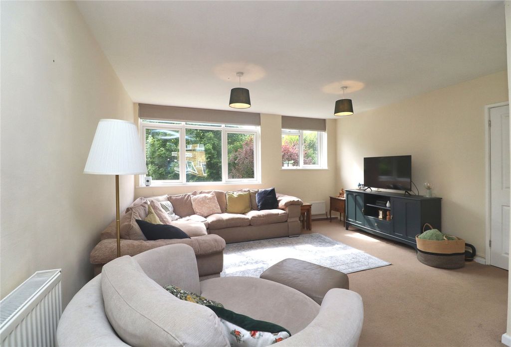 Property photo 1 of 16 Picture No. 24