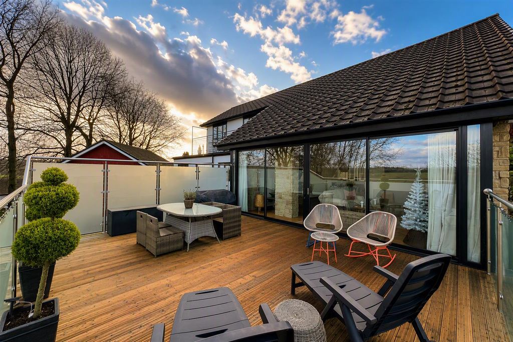 Property photo 2 of 35 Sun Terrace