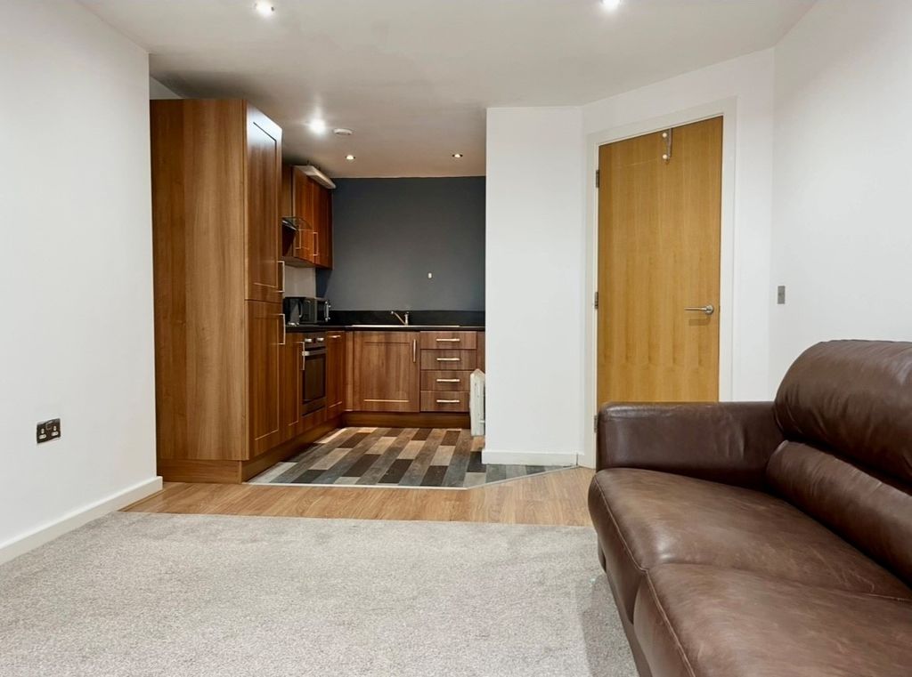 Property photo 3 of 5