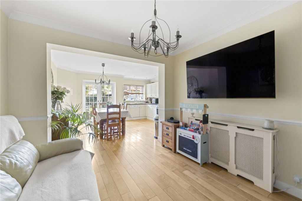 Property photo 3 of 11 Picture No. 32