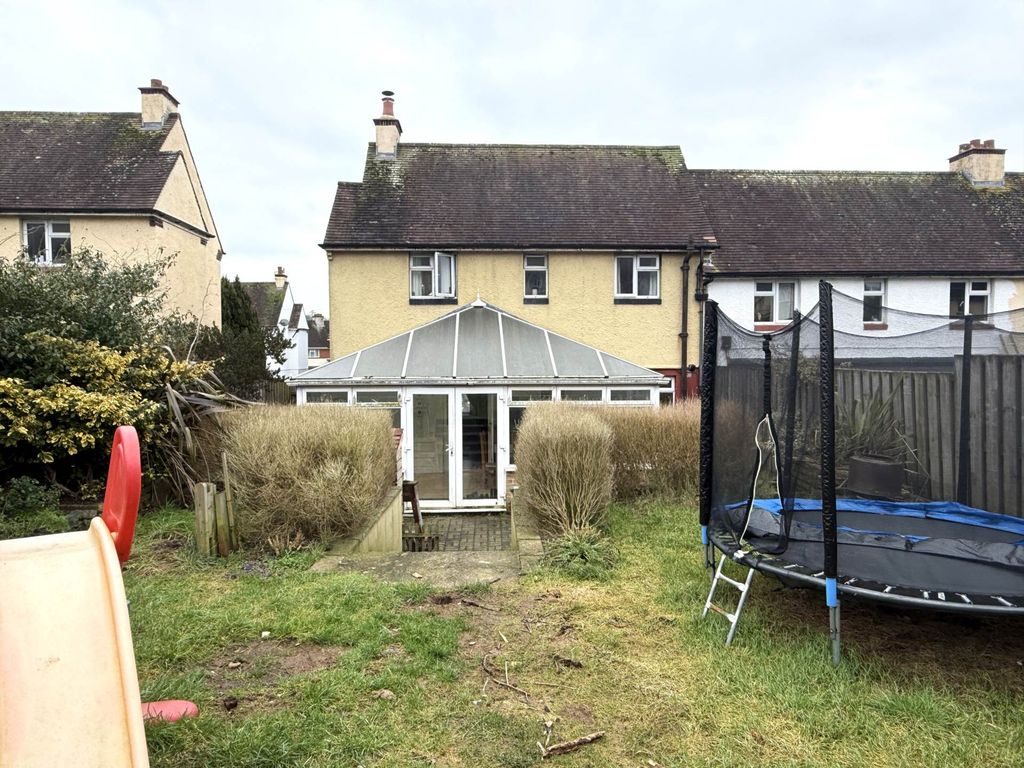 Property photo 3 of 12