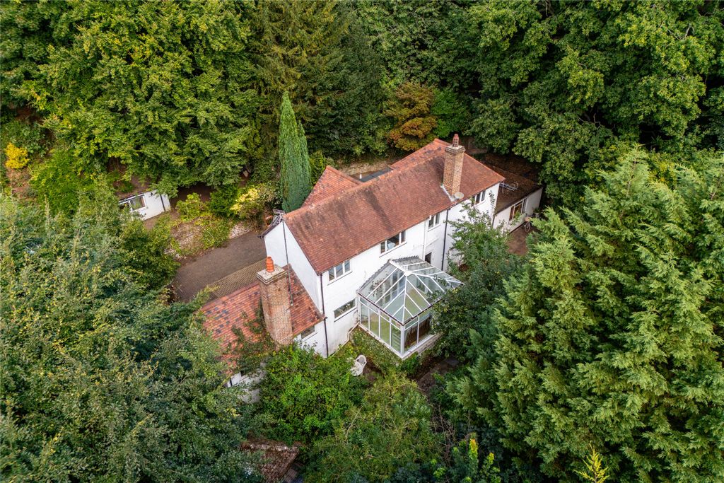 Property photo 2 of 21 Picture No. 35