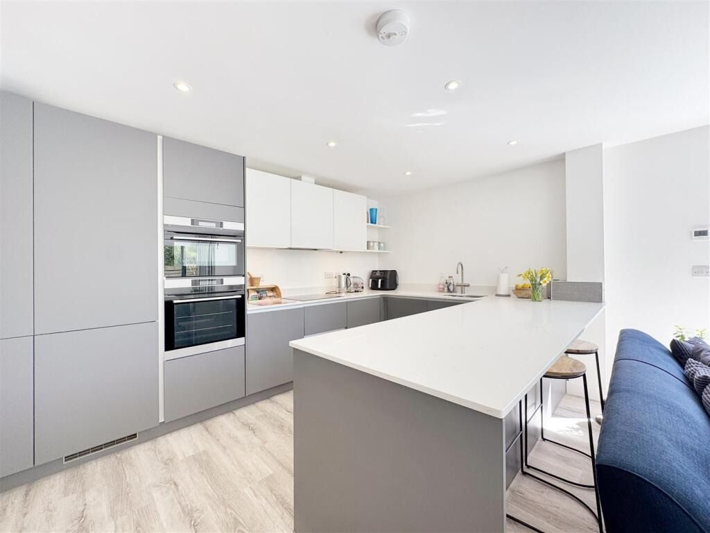 Property photo 3 of 24 5137642