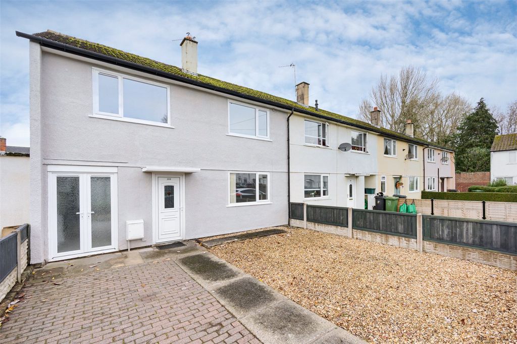 Property photo 1 of 9 External