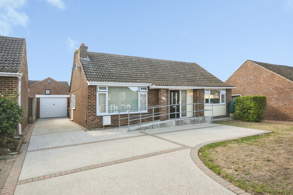 Property photo 1 of 12