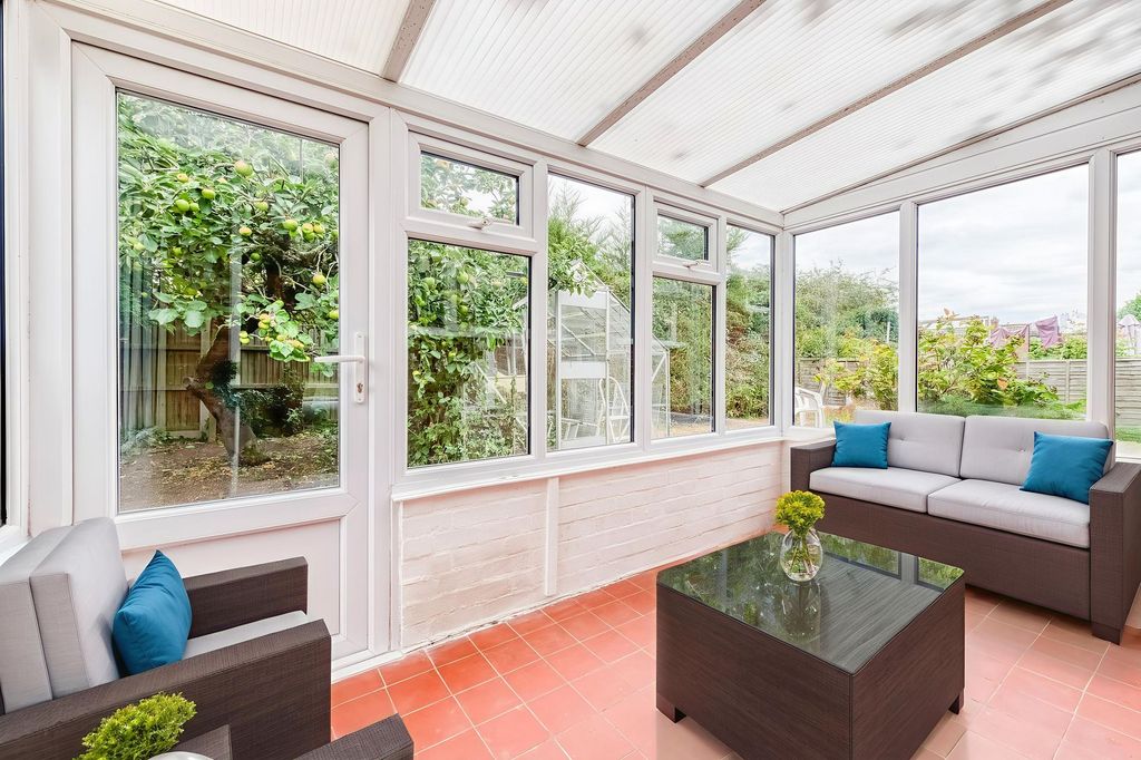 Property photo 3 of 12