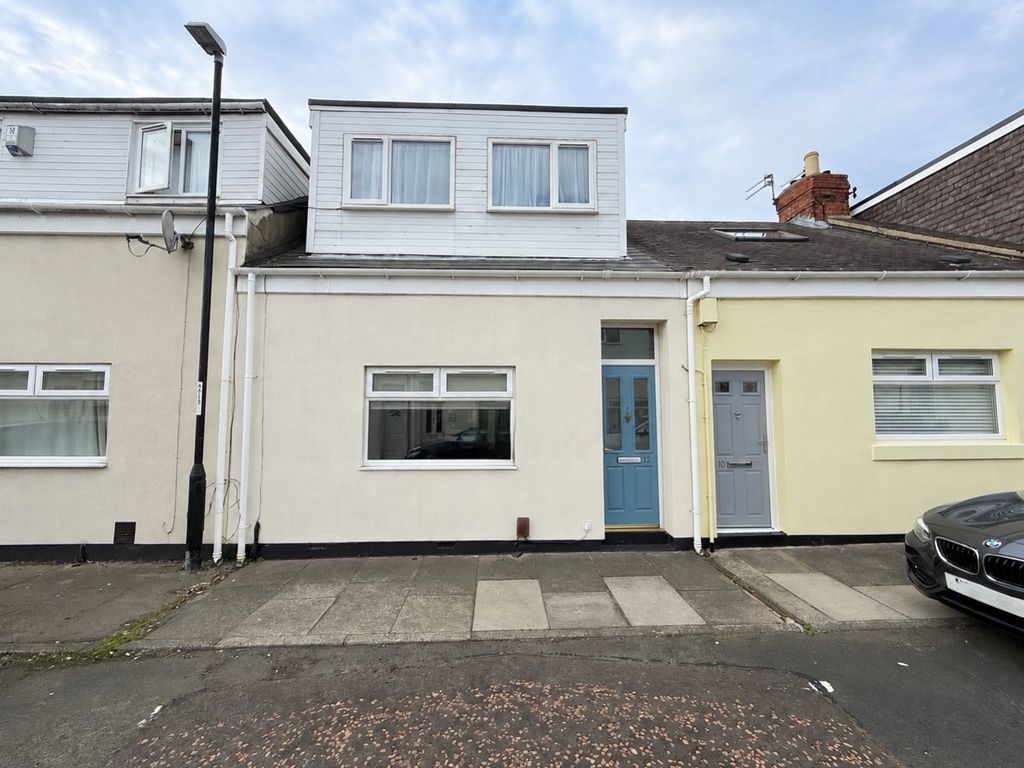 Property photo 1 of 17 De3E95Cf-8079-43B7-9F37-95F8Ef8380Ab