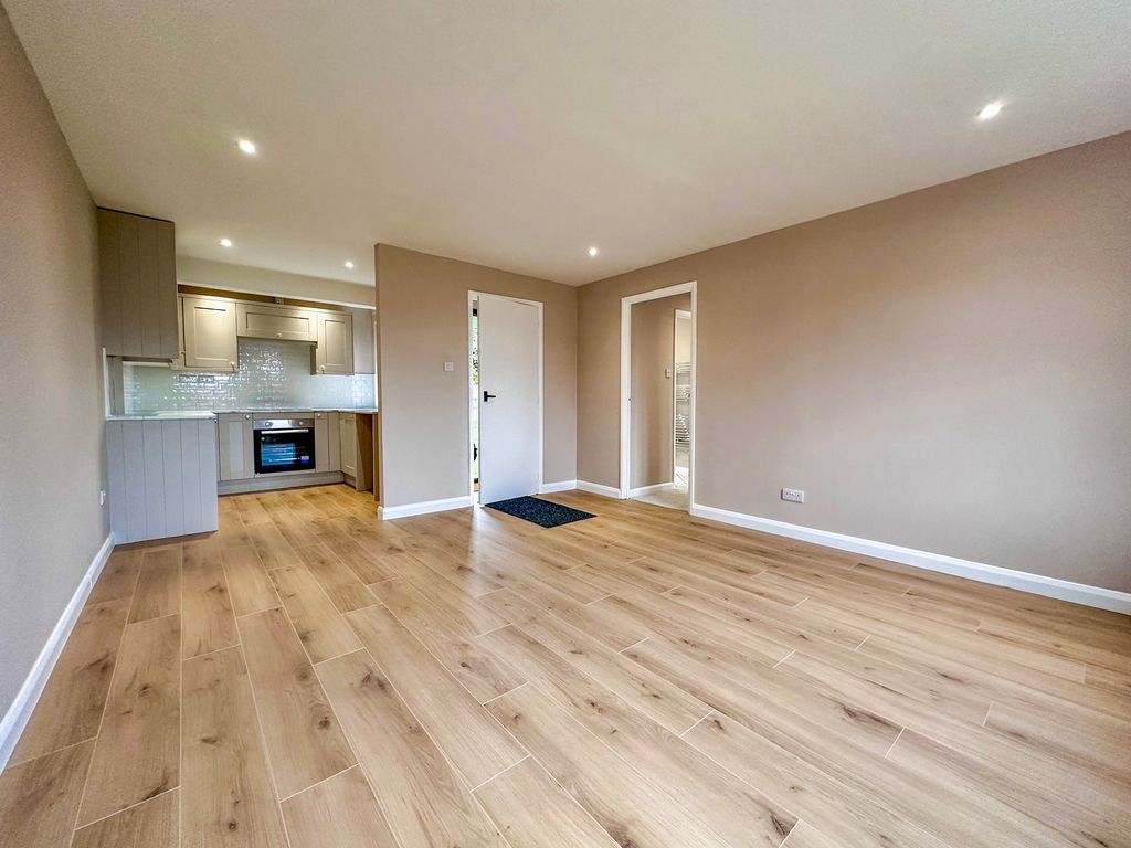 Property photo 2 of 18 Front