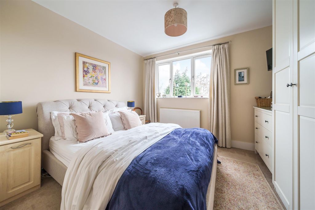 Additional image 14 of 4 bed detached house for saleForest Road, Crowthorne, Berkshire RG45