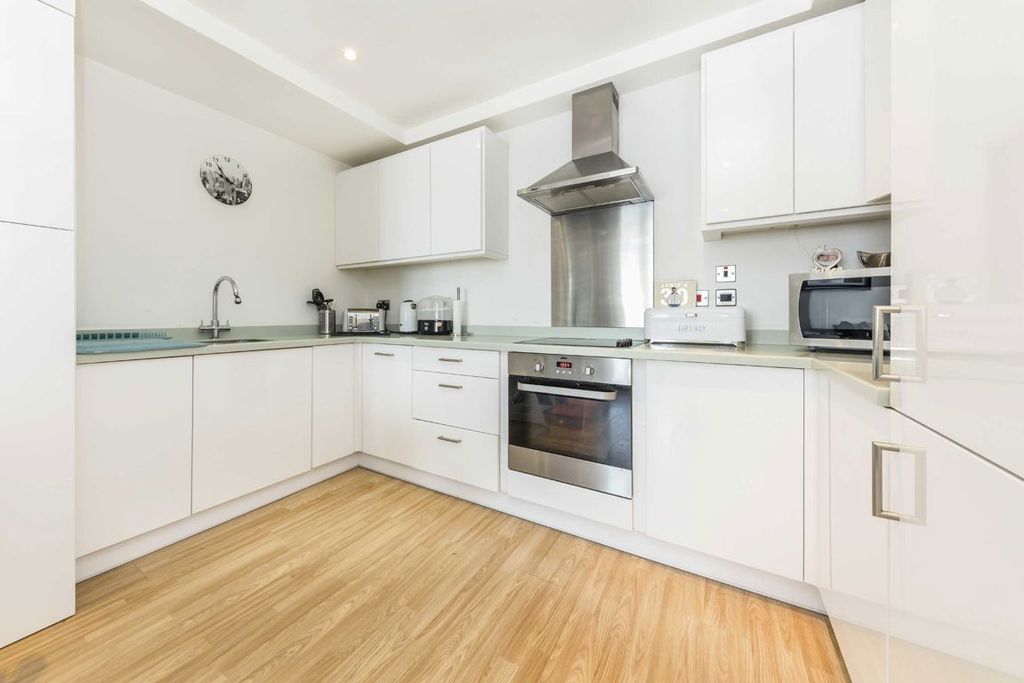 Property photo 3 of 4