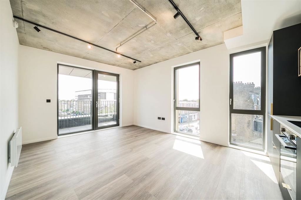 Property photo 3 of 8