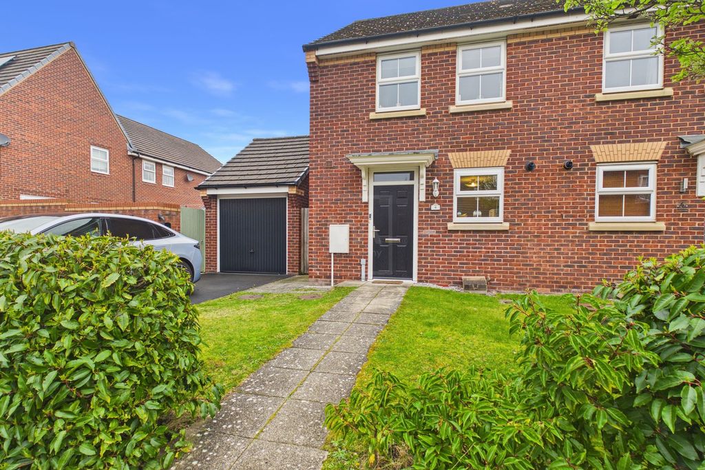 Property photo 1 of 15 Front External