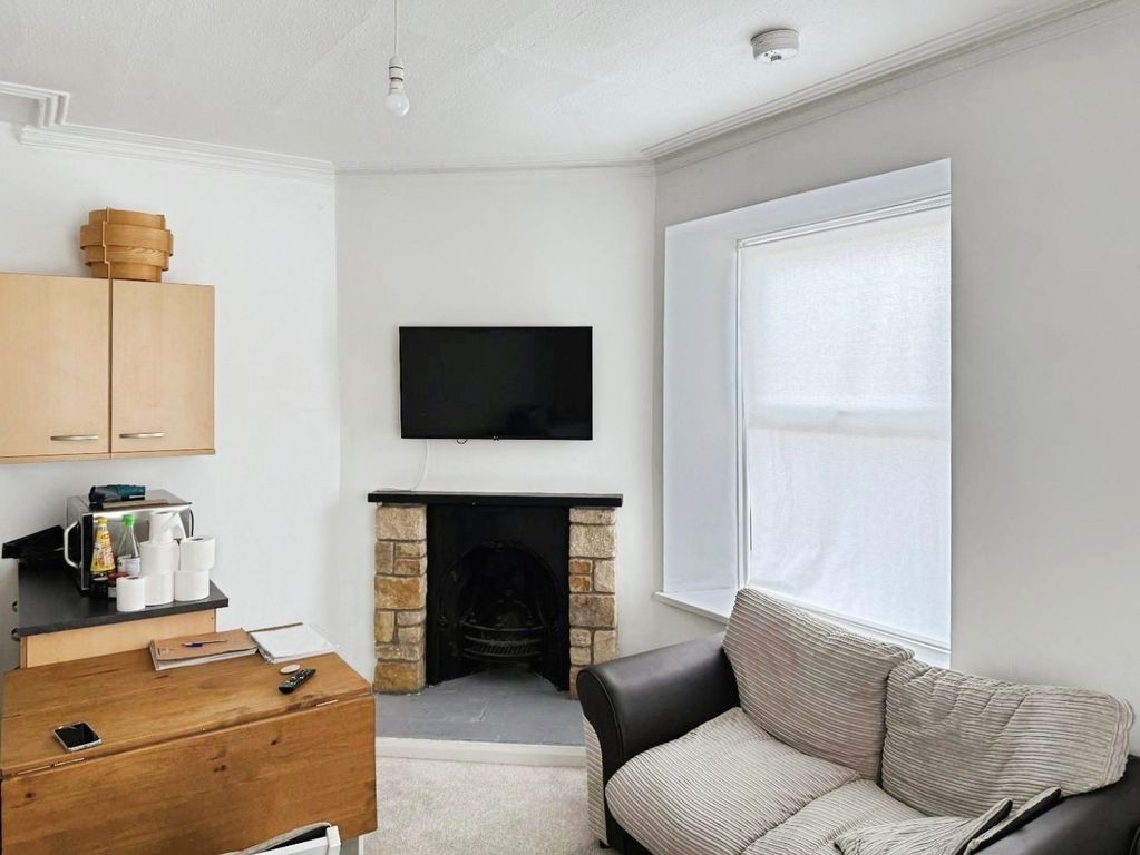 Property photo 2 of 7 Pbox-Img.Jpg