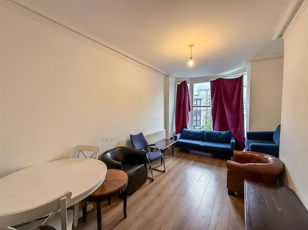 Property photo 2 of 17 Living Room