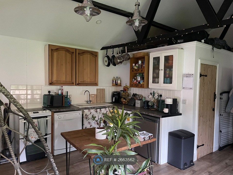 Property photo 3 of 15 Kitchen Area