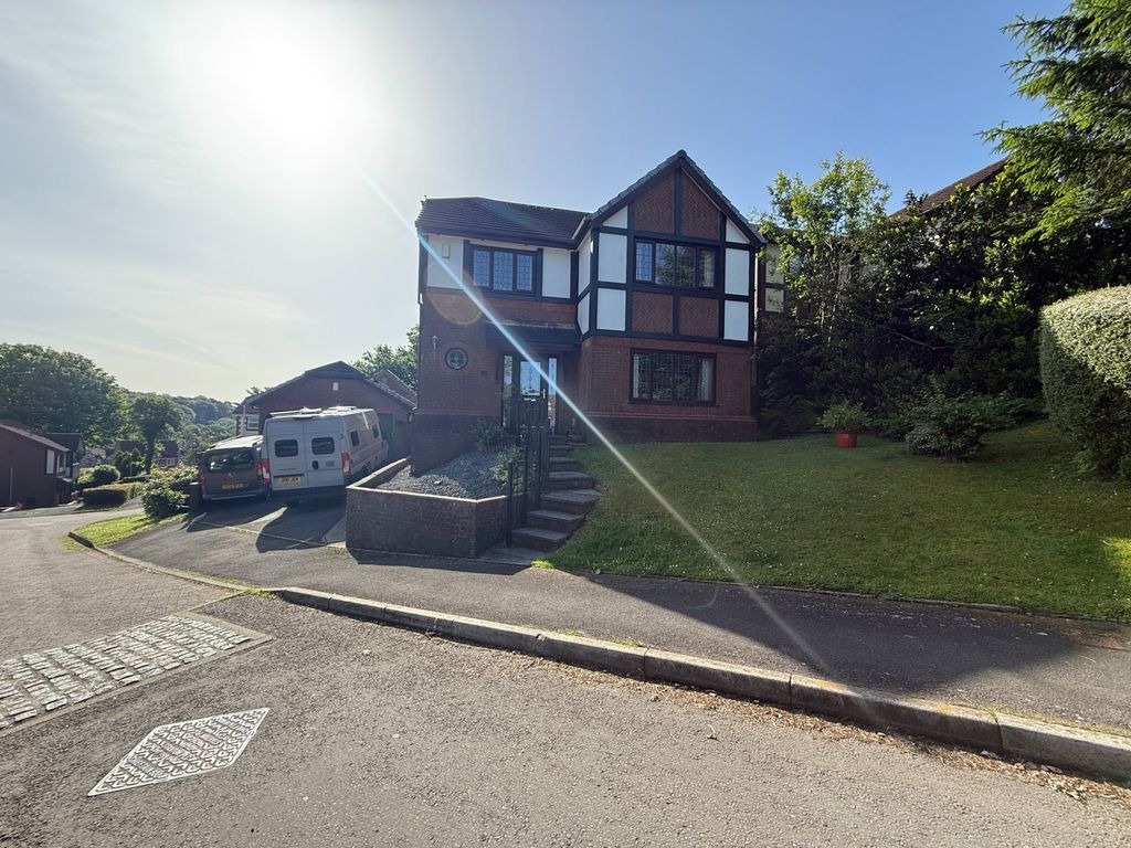 Property photo 1 of 30