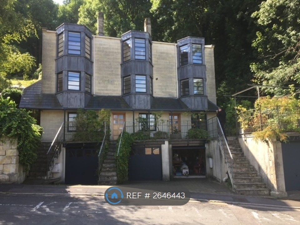 Property photo 1 of 12 Alexandra Road