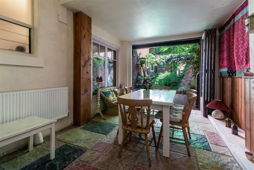 Additional image 6 of 6 bed detached house for saleTattershall Drive, The Park NG7