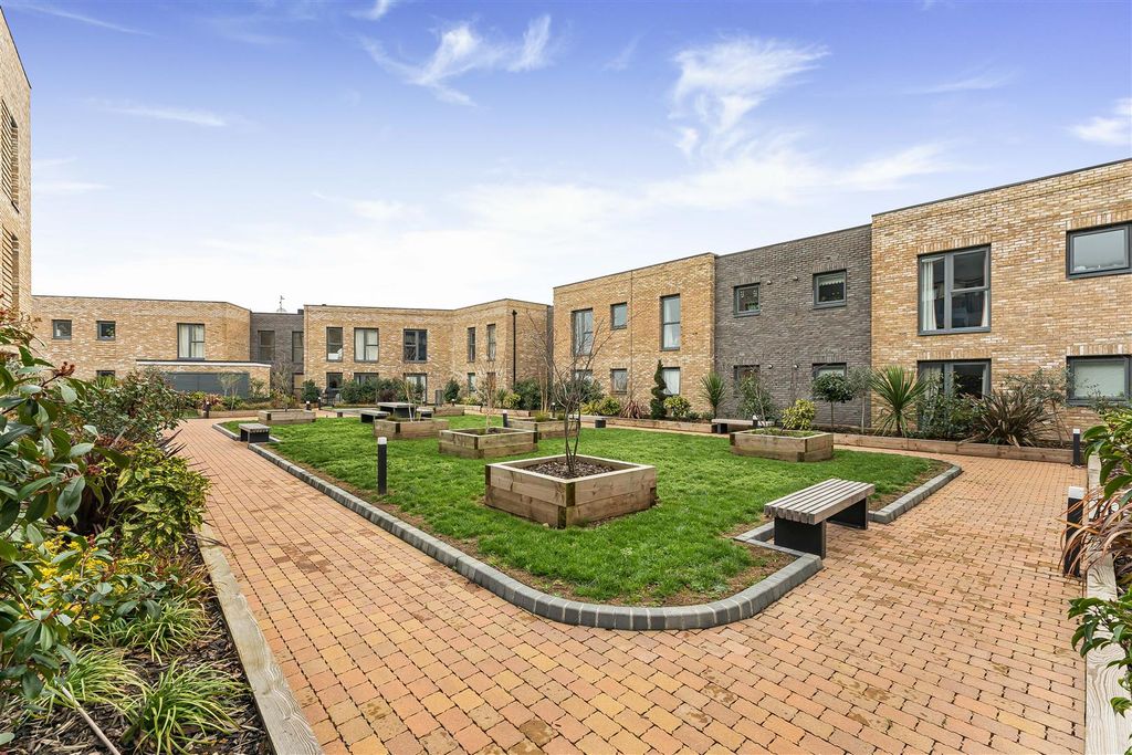 Property photo 3 of 24 3