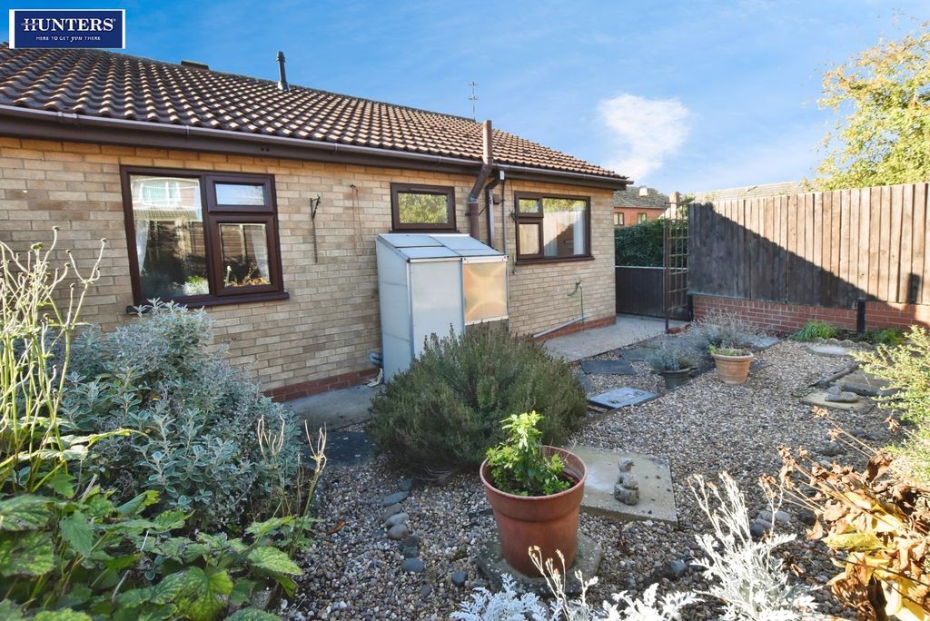 Property photo 2 of 20 Garden