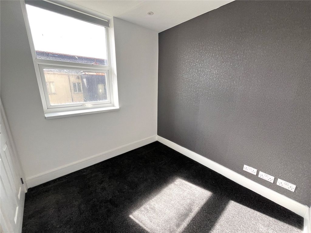 Additional image 8 of 1 bed flat for saleLlanion Park, Pembroke Dock, Pembrokeshire SA72