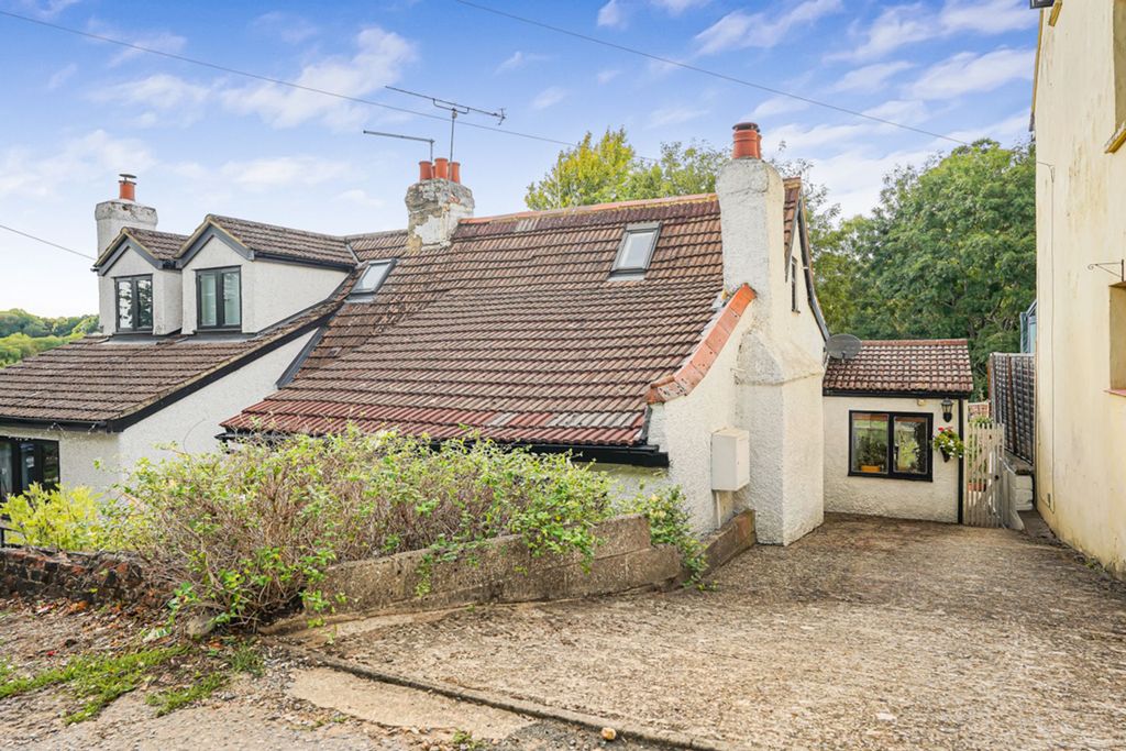 Property photo 2 of 30