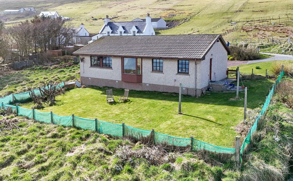 Property photo 2 of 35