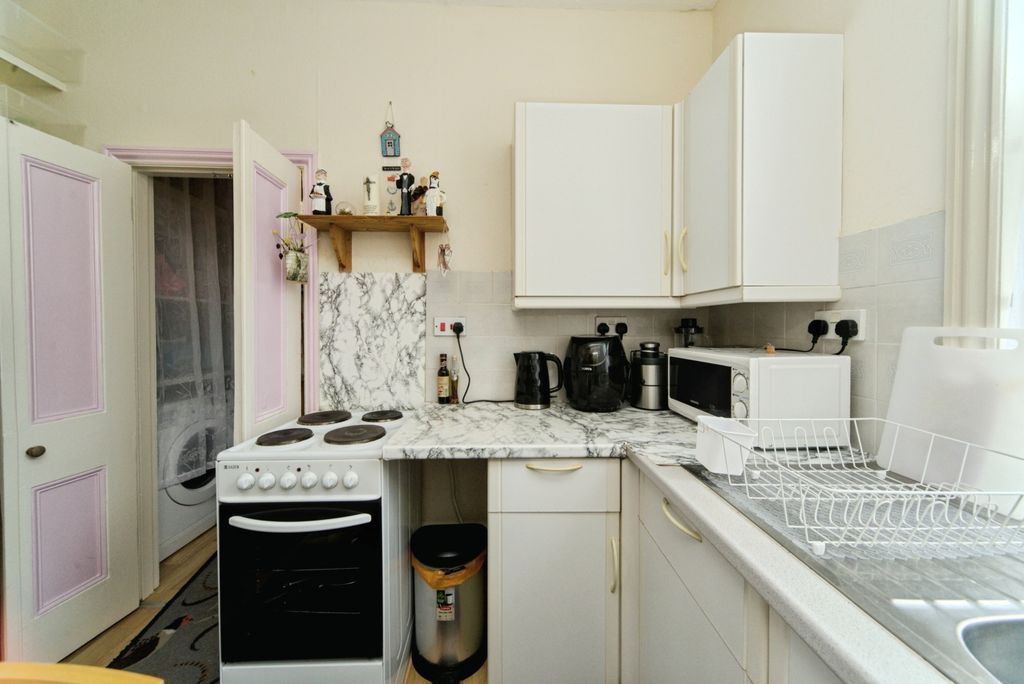 Property photo 2 of 8 Image 1