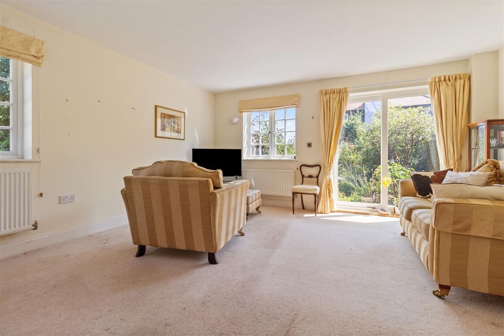 Property photo 2 of 14 1 Oaklands-004.Jpg