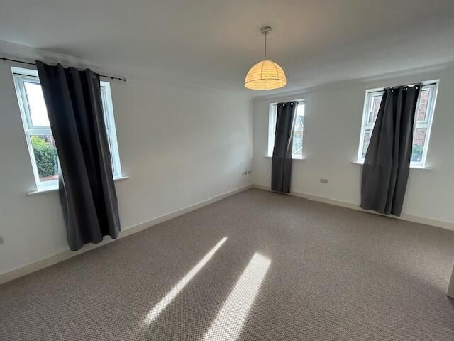 Property photo 3 of 13 6.Jpeg