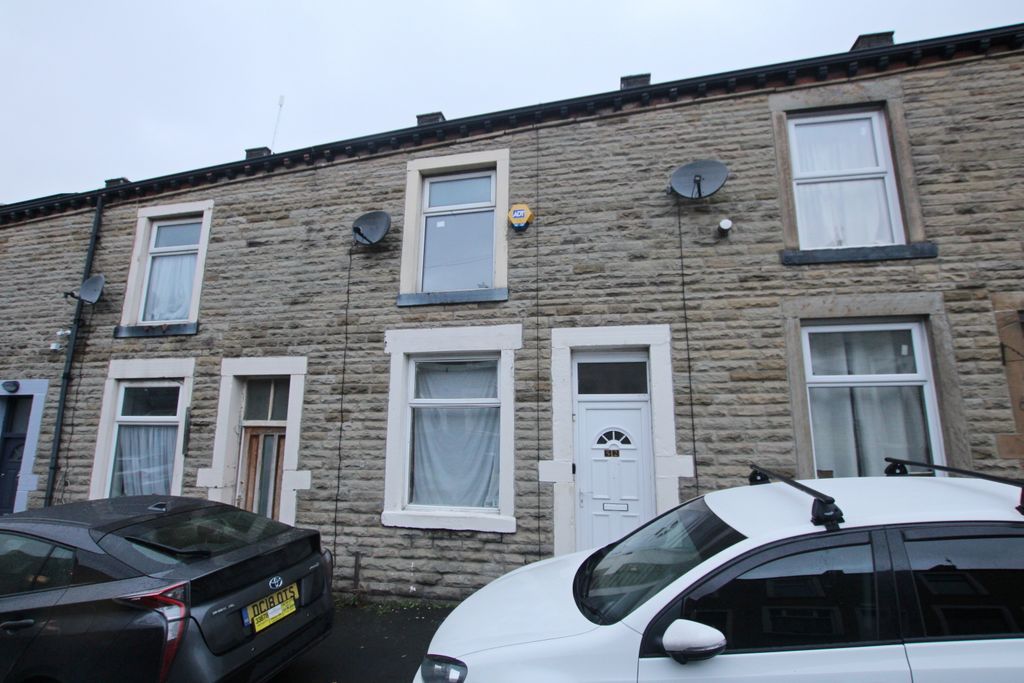 Property photo 1 of 6