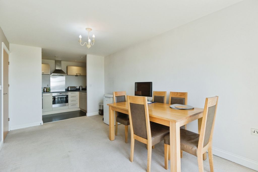 Property photo 3 of 16 Pbox-Img.Jpg