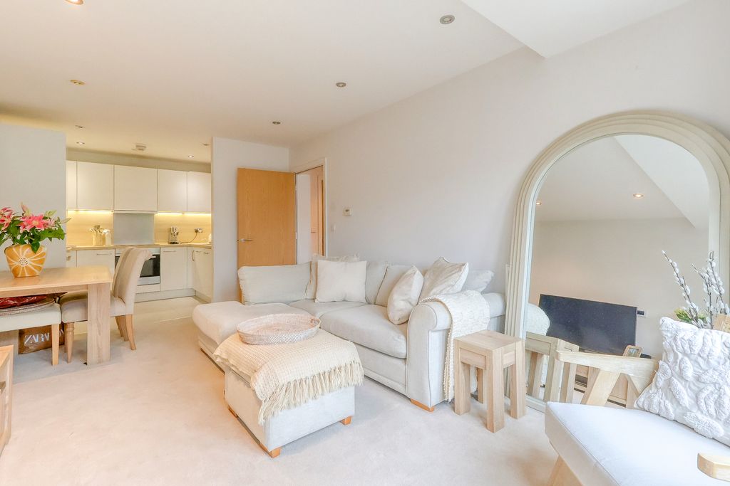 Property photo 2 of 10 Picture No. 04