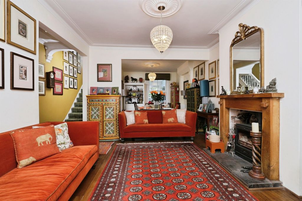 Property photo 3 of 16