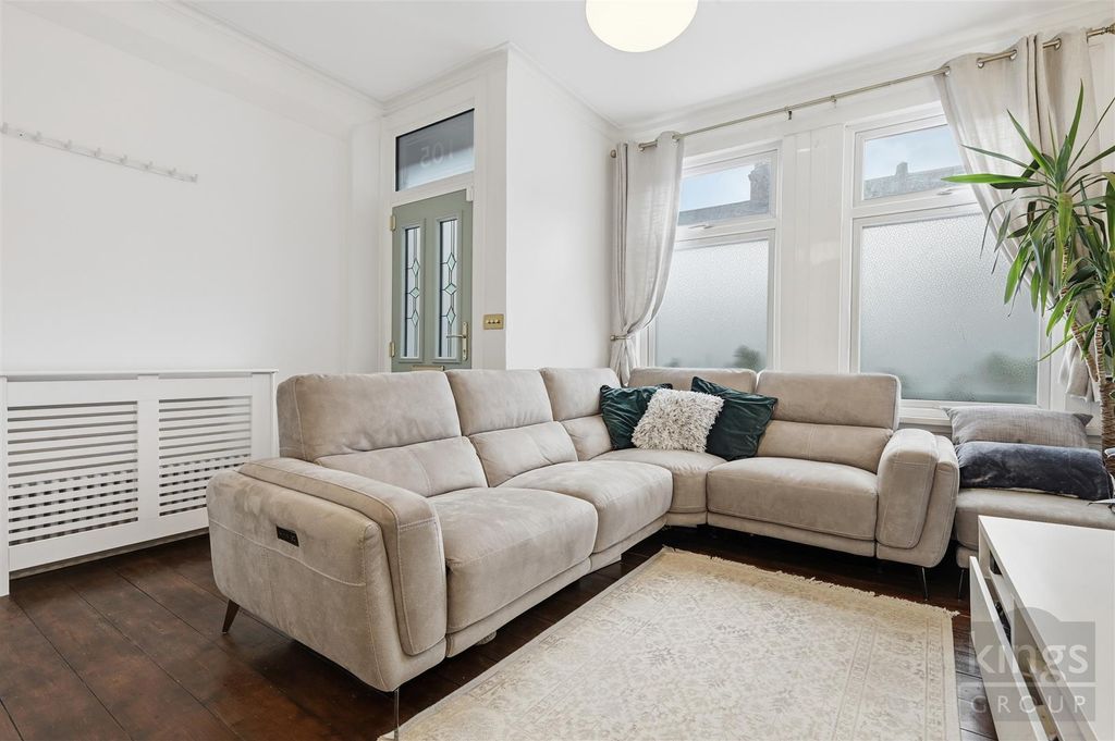 Property photo 3 of 28 Living Room