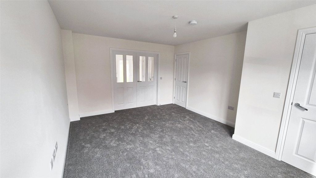 Property photo 2 of 12 Picture No. 02