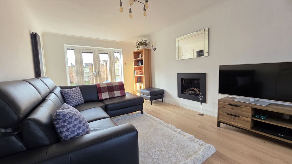 Property photo 3 of 26