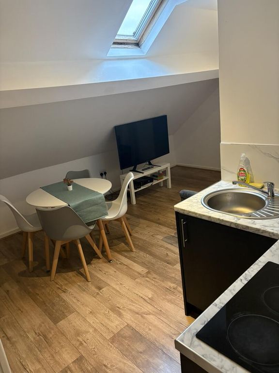 Property photo 3 of 21 Loft