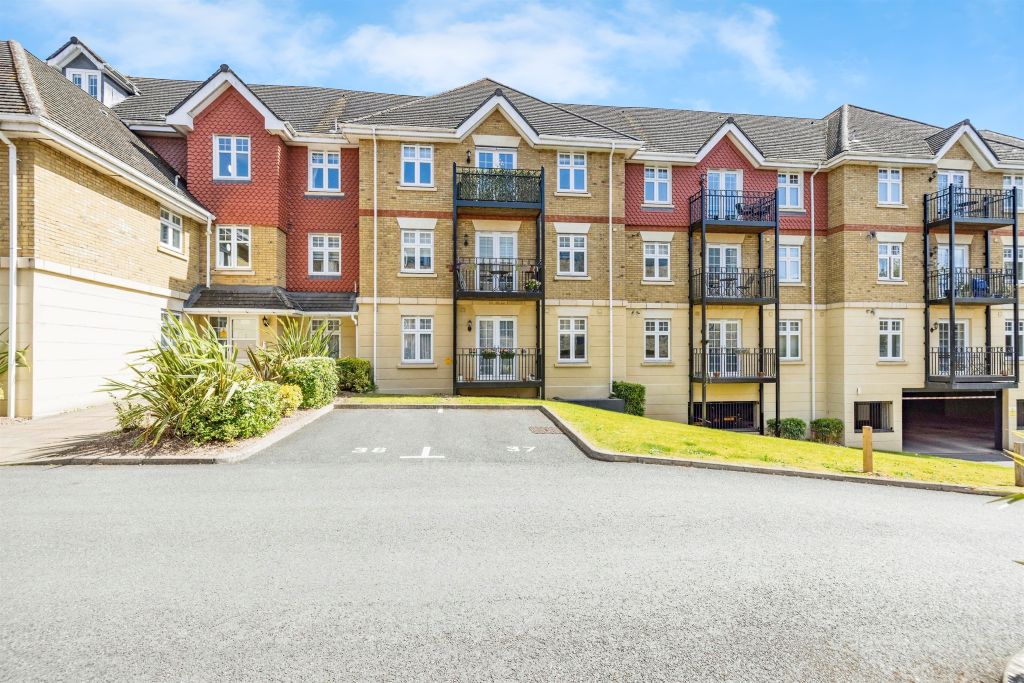 Property photo 1 of 20