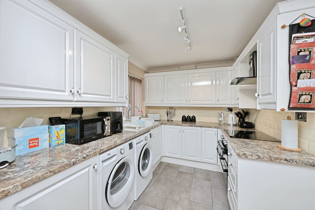 Property photo 3 of 20