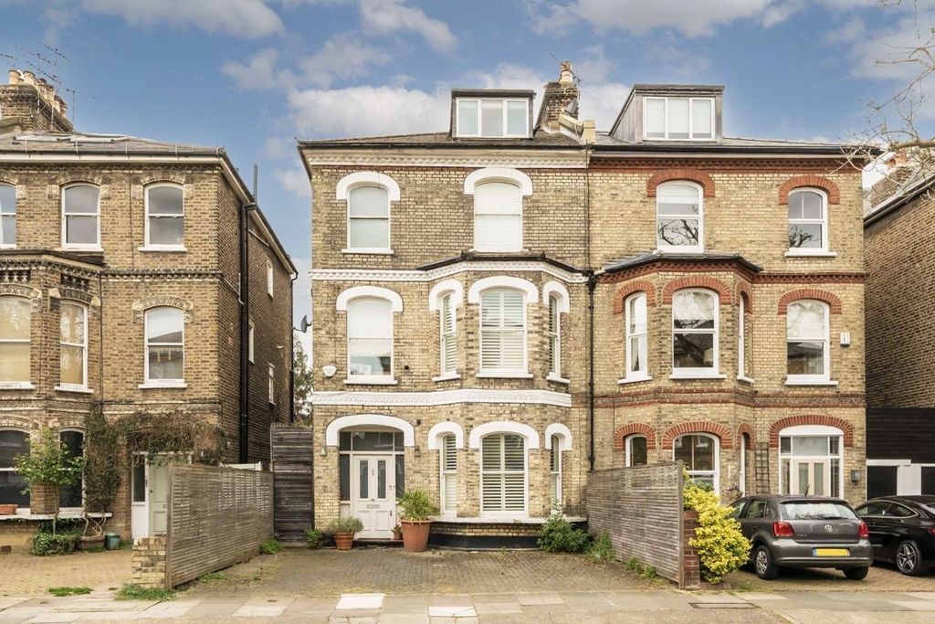 Property photo 1 of 10